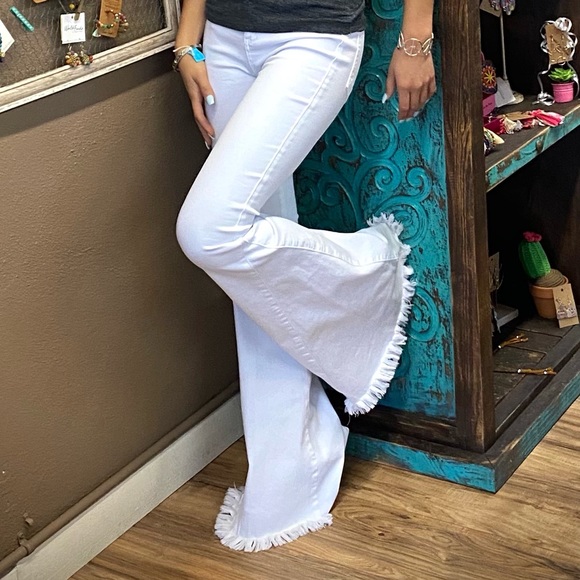 NWT Stella Hi-Rise Super Flare Jeans in white - Picture 4 of 9